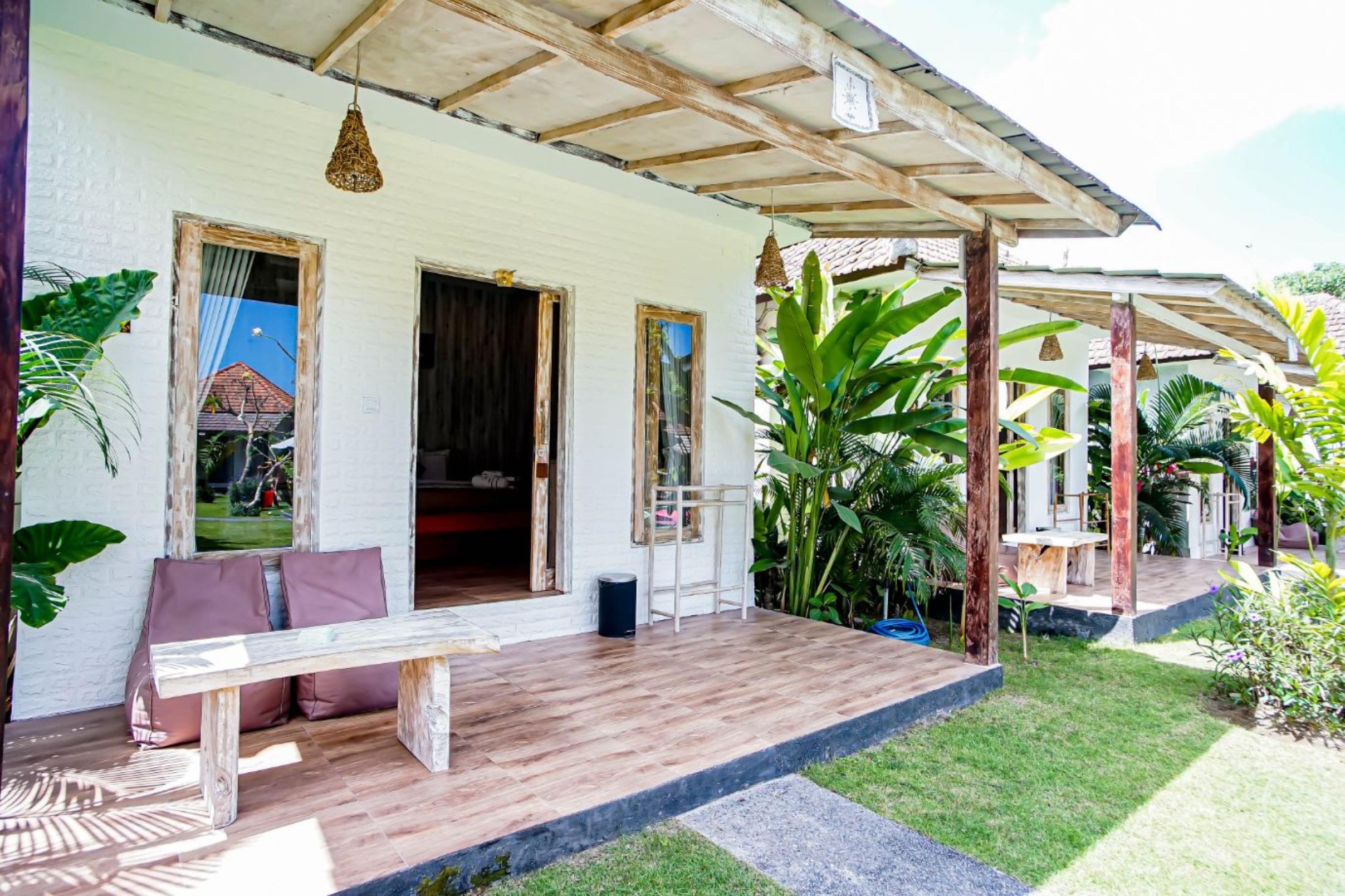 Agung Wiwin Homestay & Restaurant Mengwi المظهر الخارجي الصورة