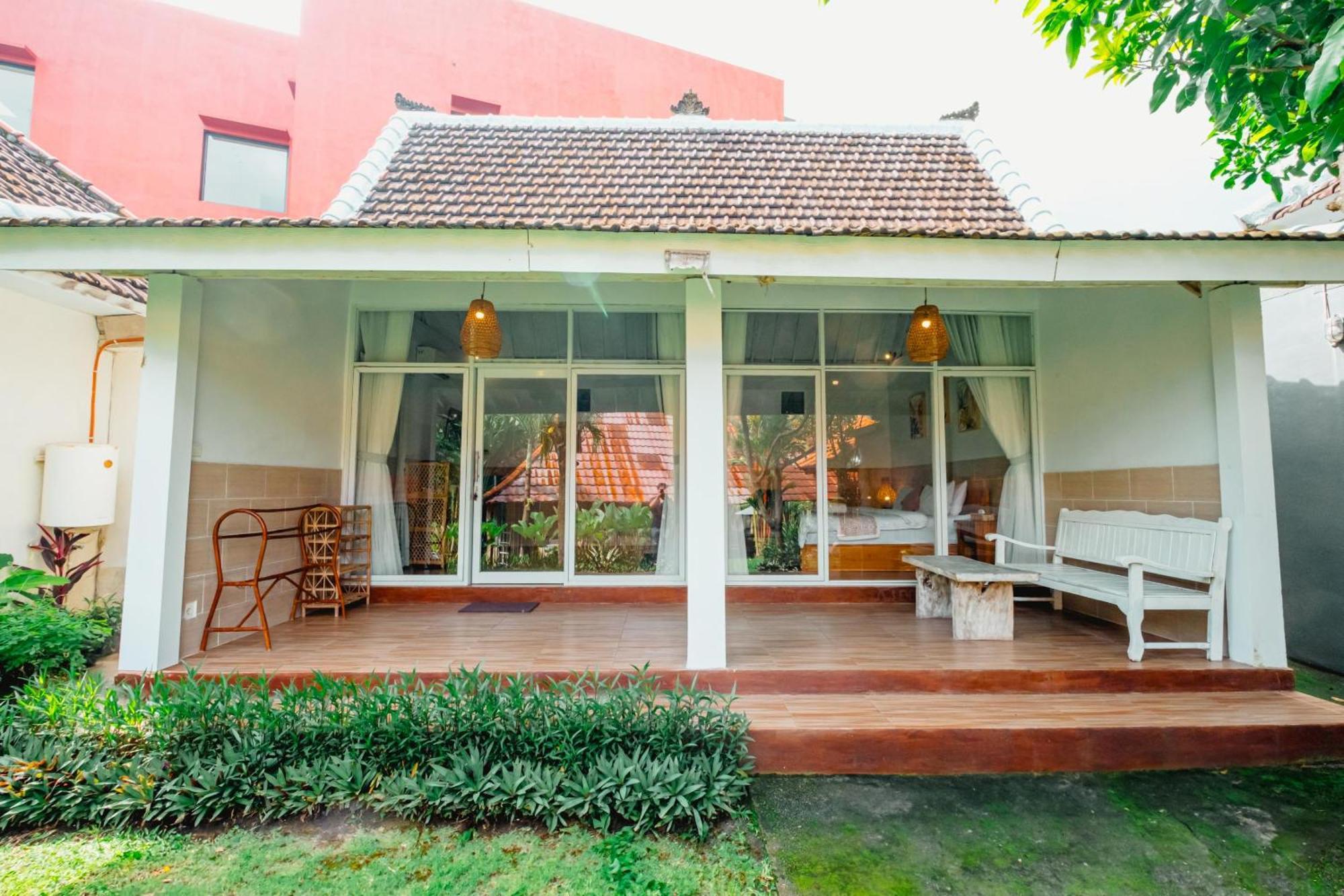 Agung Wiwin Homestay & Restaurant Mengwi المظهر الخارجي الصورة
